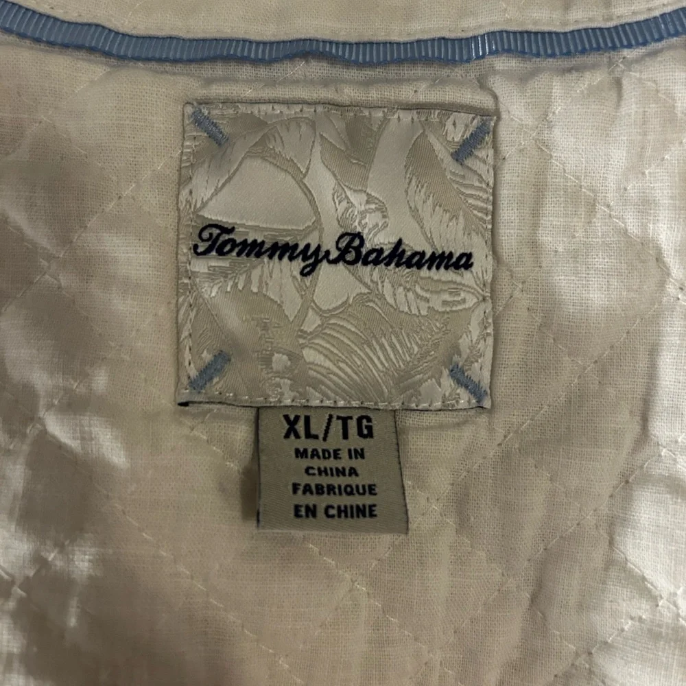 Tommy Bahama Women's Half Zip Sweatshirt - White XL - Picture 3 of 10